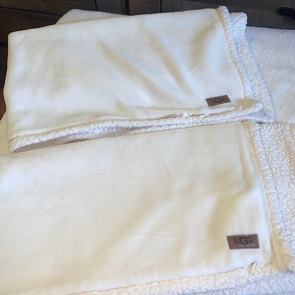 Ugg pillow covers